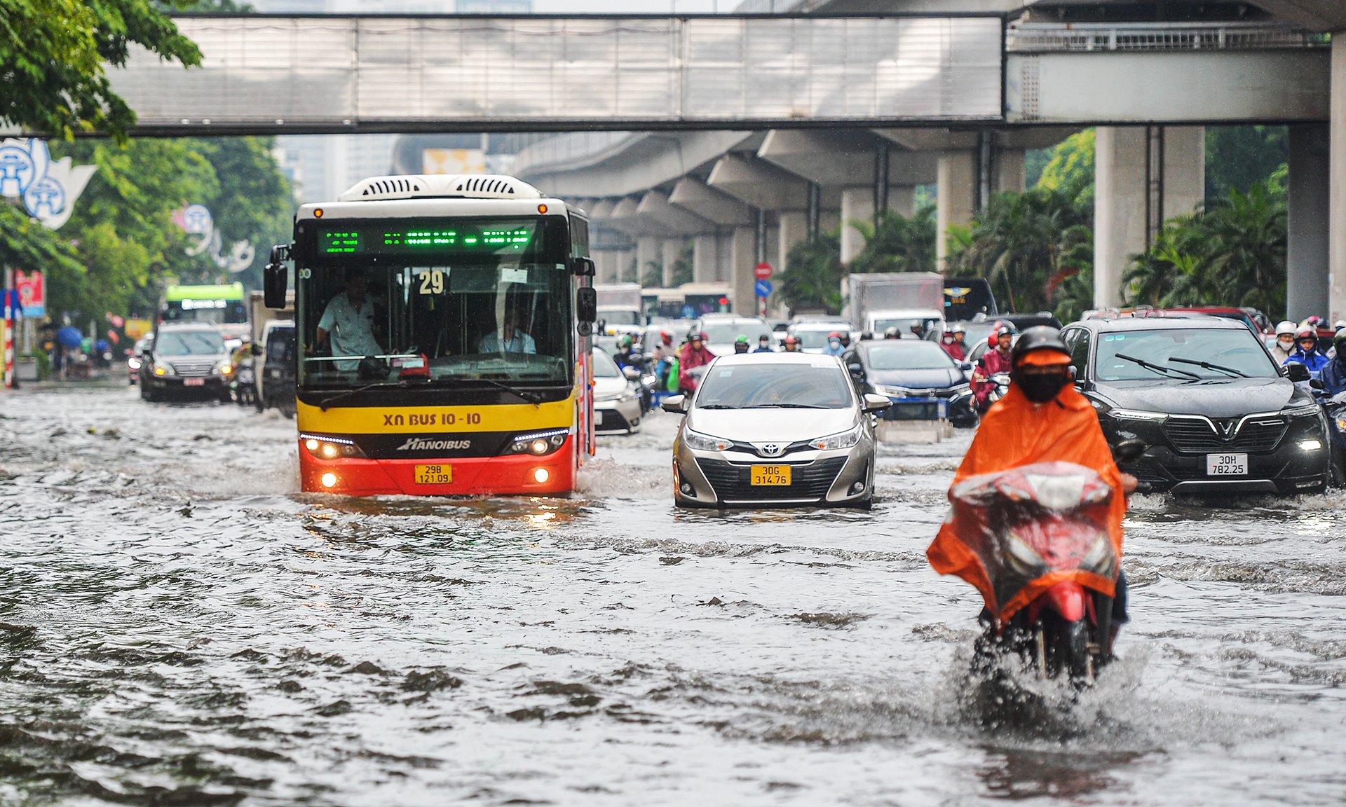Dự báo thời tiết 13/10: Đón không khí lạnh, Hà Nội chuyển mưa rào và dông